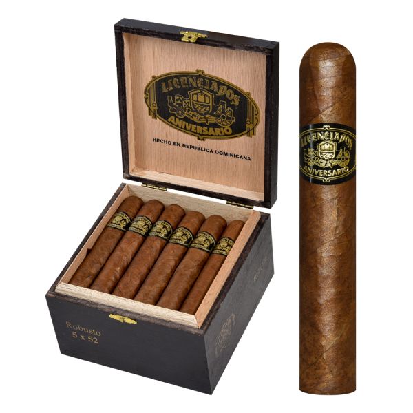 Licenciados Aniversario Robusto